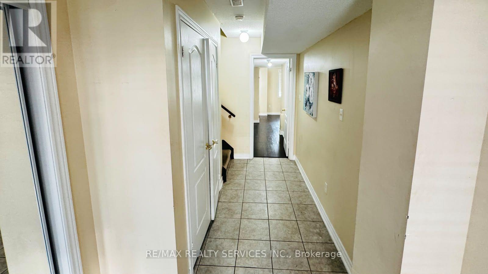 12 Urbana Road, Brampton, Ontario  L6Y 0R6 - Photo 3 - W13755214