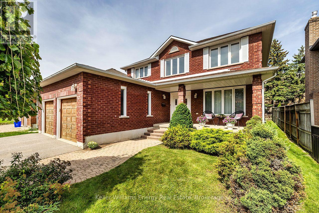 75 Waverly Street N, Oshawa, Ontario  L1J 8G6 - Photo 2 - E13759618
