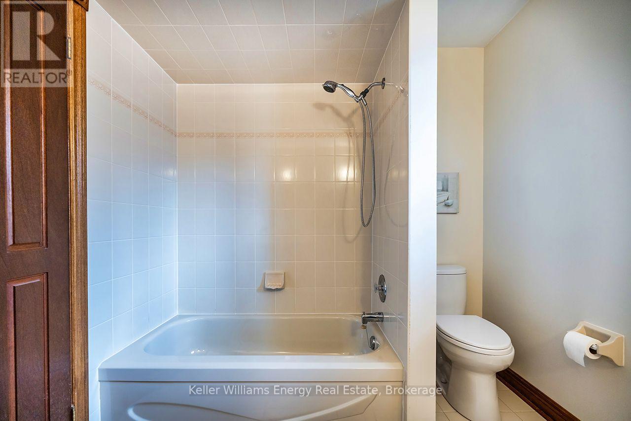 75 Waverly Street N, Oshawa, Ontario  L1J 8G6 - Photo 38 - E13759618