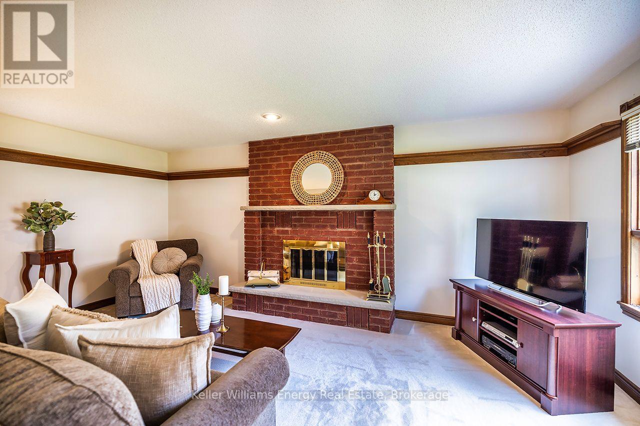 75 Waverly Street N, Oshawa, Ontario  L1J 8G6 - Photo 7 - E13759618