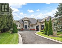 26 HANOVER COURT, Whitby, Ontario