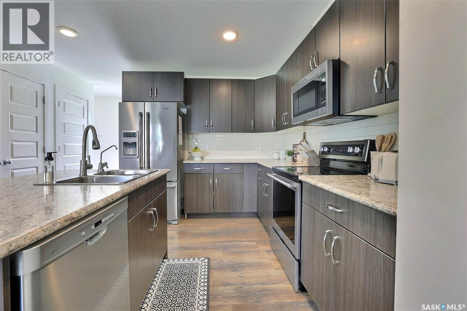 5417 Green Brooks Way E, Regina, Saskatchewan  S4V 3M4 - Photo 10 - SK047735