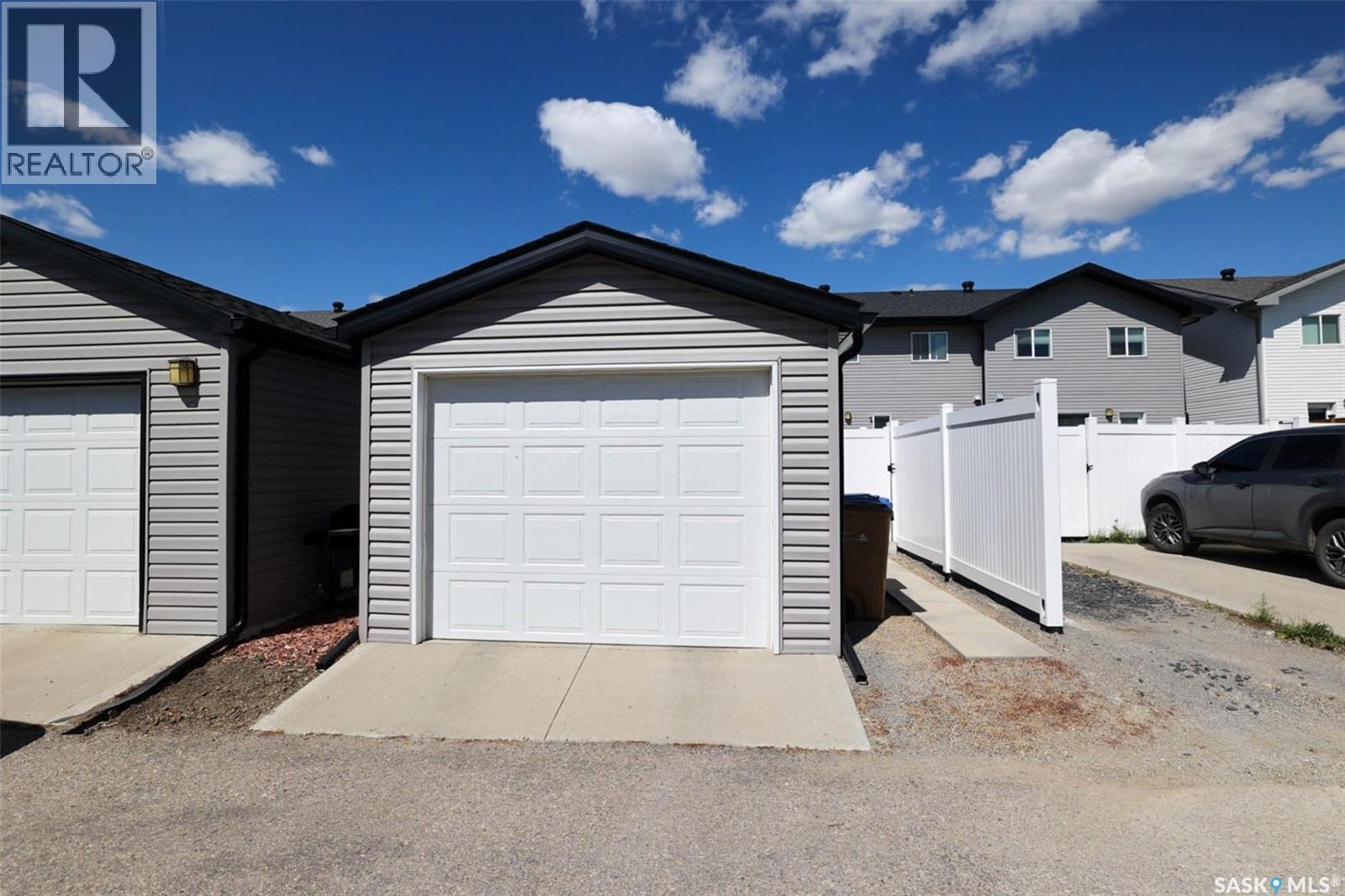 5417 Green Brooks Way E, Regina, Saskatchewan  S4V 3M4 - Photo 42 - SK047735