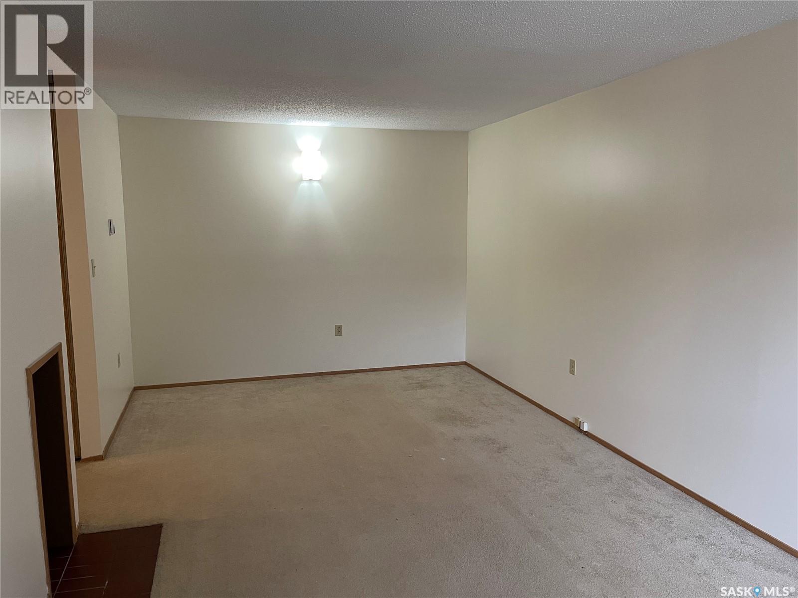 106 67 Wood Lily Drive, Moose Jaw, Saskatchewan  S6J 1G6 - Photo 12 - SK047526