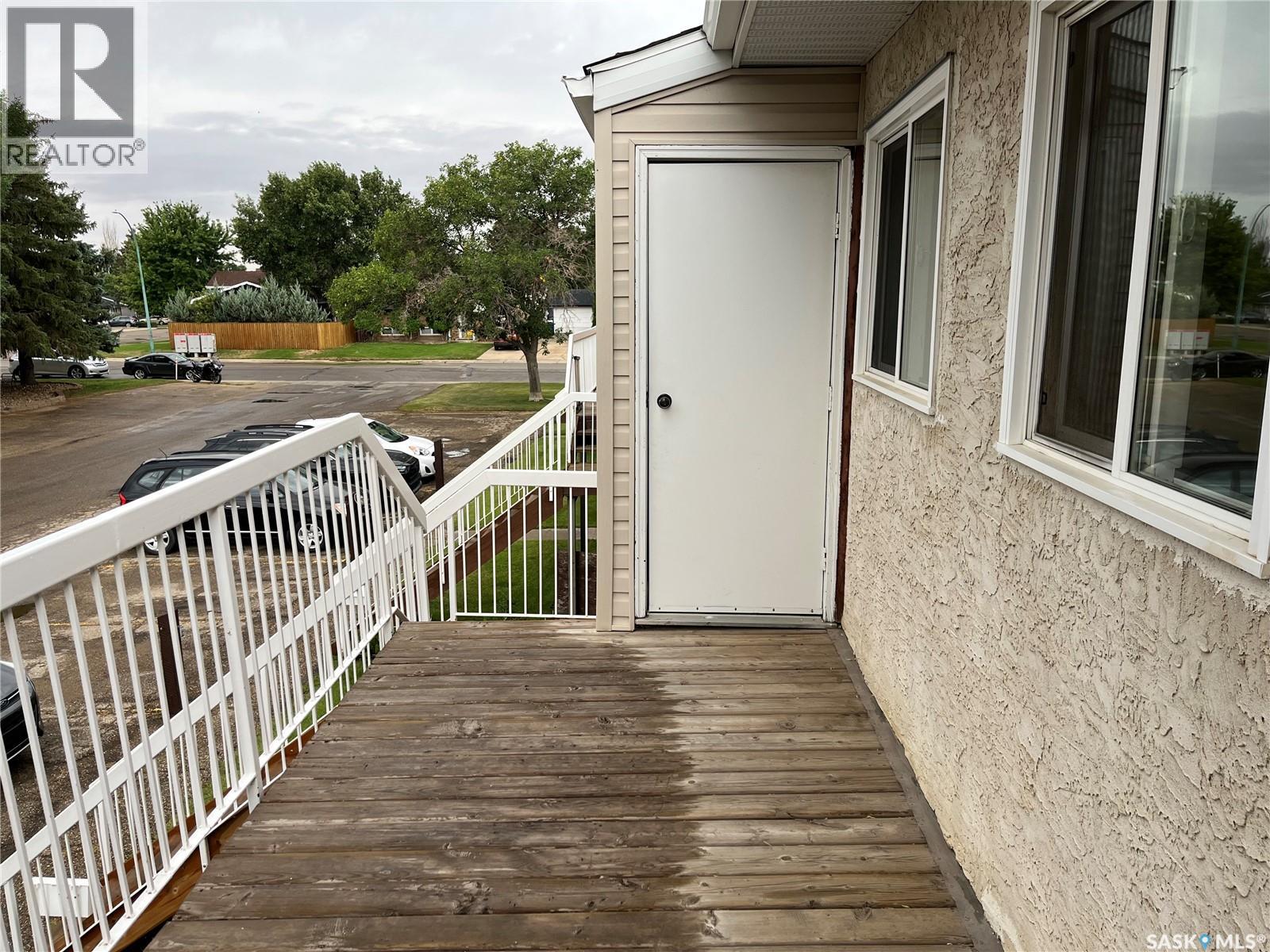 106 67 Wood Lily Drive, Moose Jaw, Saskatchewan  S6J 1G6 - Photo 7 - SK047526