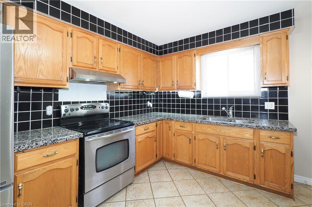 870 Strasburg Road, Kitchener, Ontario  N2E 2K4 - Photo 15 - 40859569