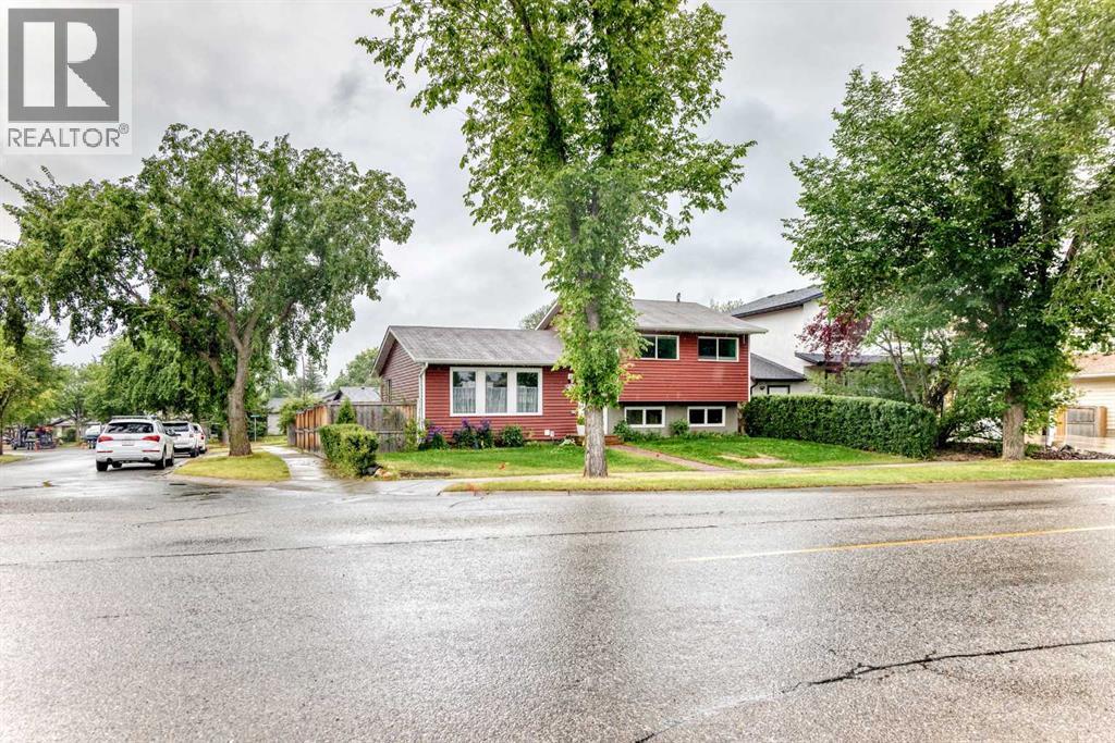 14672 Deer Ridge Drive SE, Calgary, Alberta  T2J 5Y4 - Photo 1 - A2336727
