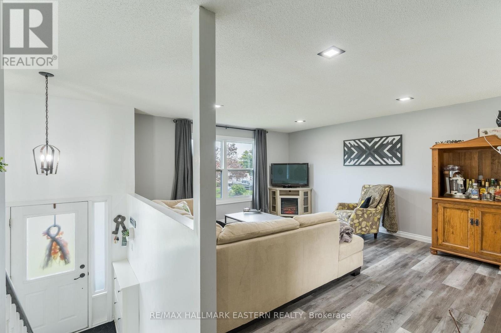 1663 Ramblewood Drive, Peterborough, Ontario  K9K 2B1 - Photo 4 - X13759560