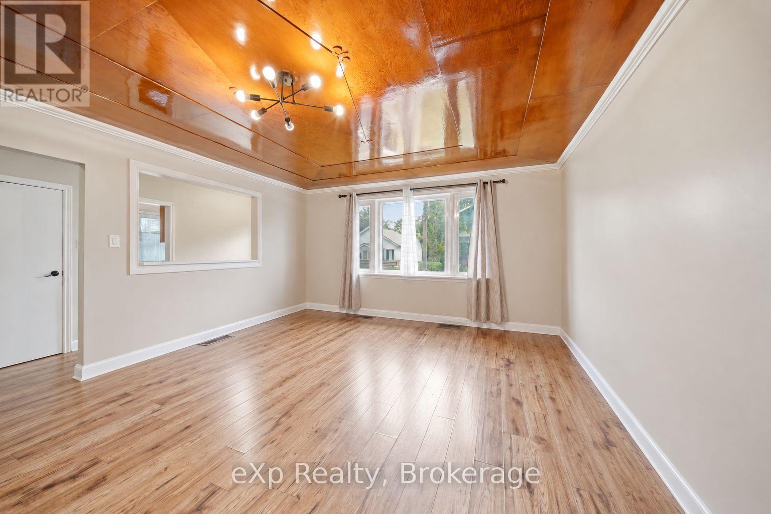 17 Burton Street, Belleville, Ontario  K8P 1E5 - Photo 3 - X13759586