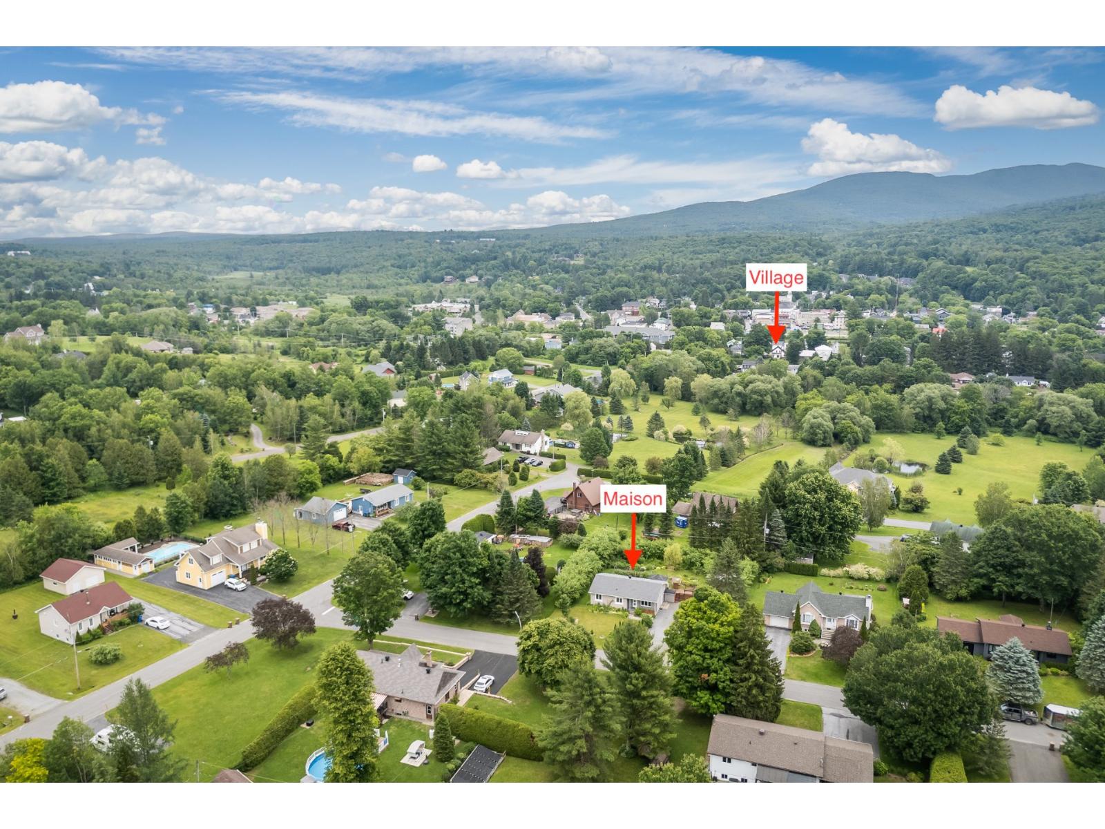 7 Rue Bellevue Sutton Quebec Canada J0E2K0 2