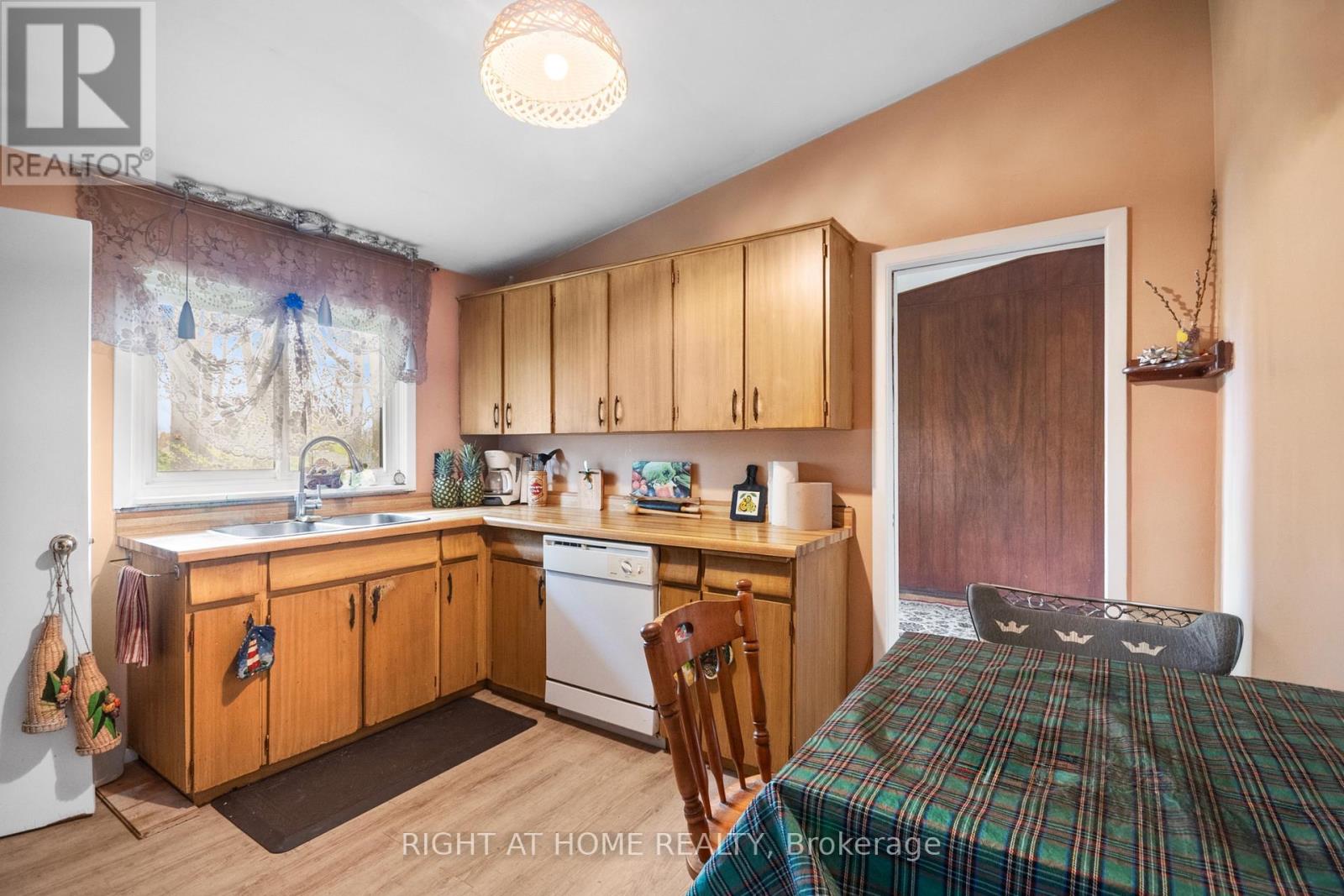 776 Sunninghill Avenue, London North, Ontario  N6H 3L8 - Photo 5 - X13759544