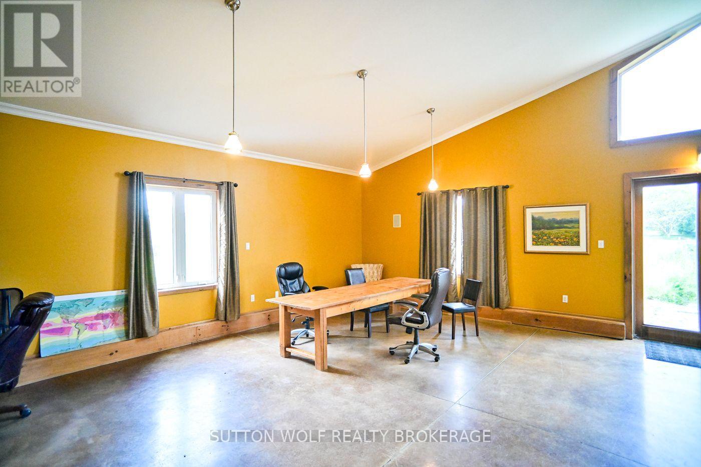21831 Cooks Road W, Strathroy-Caradoc, Ontario  N0L 1W0 - Photo 3 - X13759592