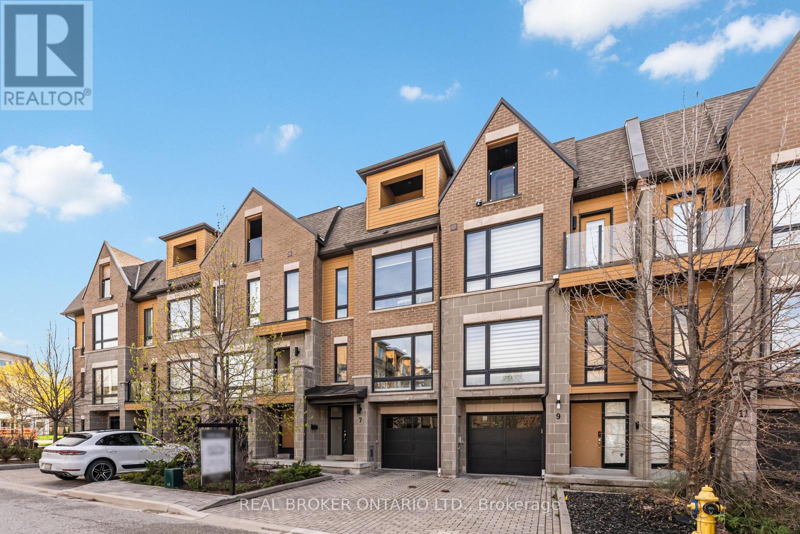 7 KENNETH WOOD CRESCENT, Toronto, Ontario