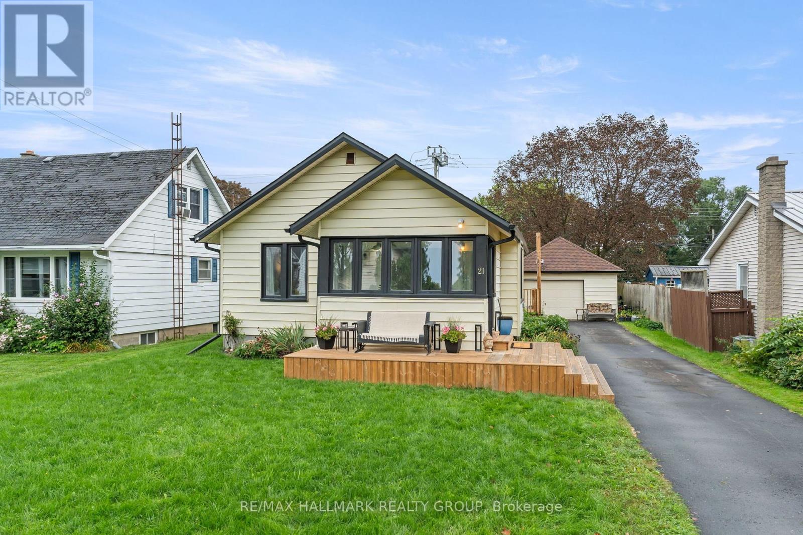 21 Sevenoaks Avenue, Brockville, Ontario  K6V 2V1 - Photo 2 - X13759548
