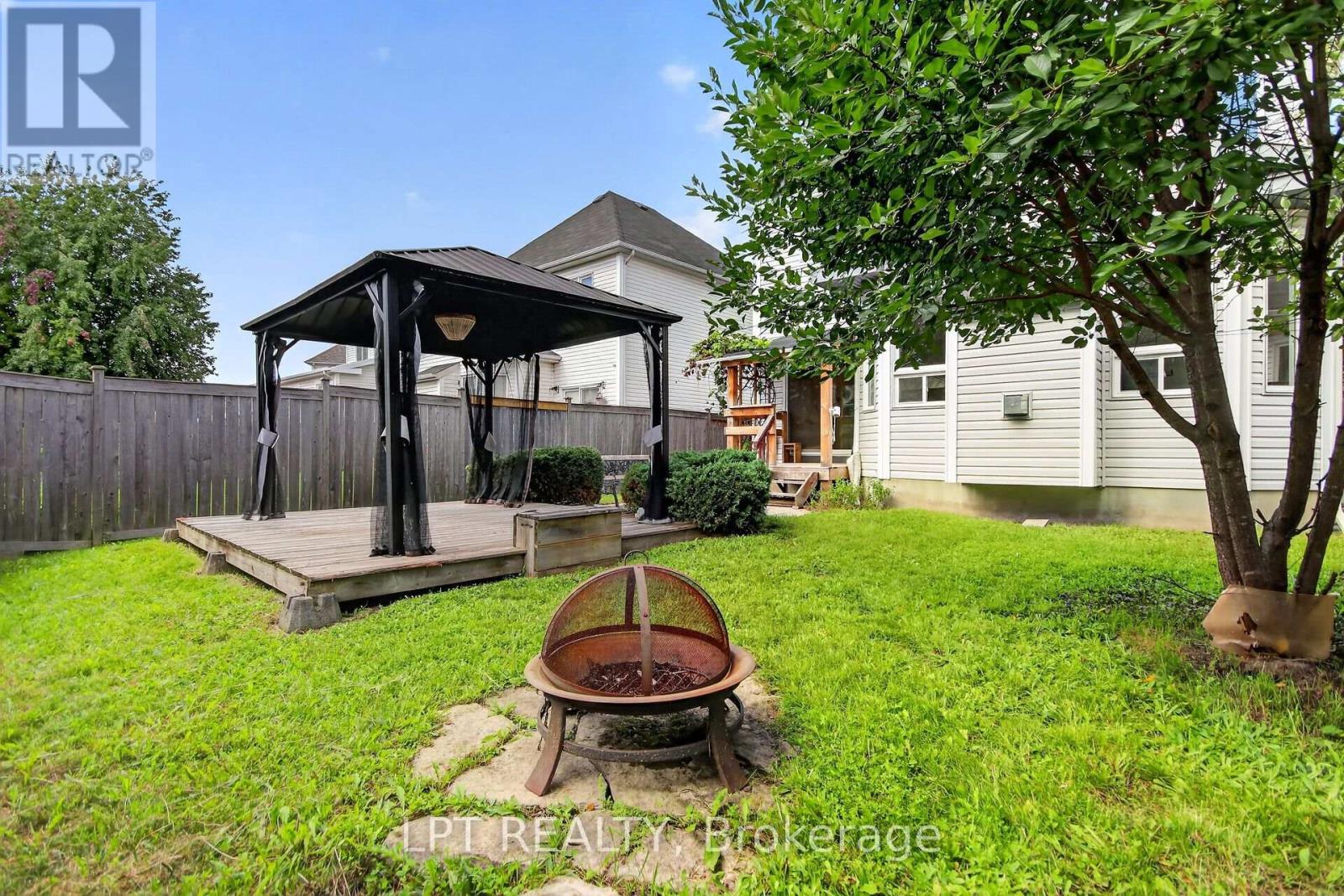 97 Black Bear Way, Ottawa, Ontario  K2S 2G6 - Photo 2 - X13759662