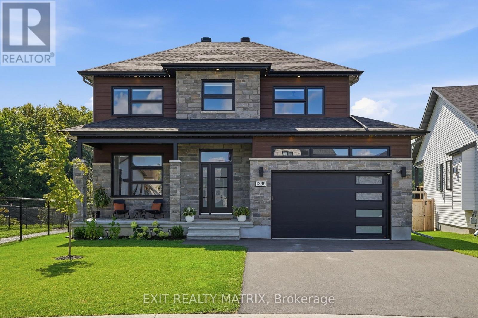 1339 FRIBOURG STREET, Russell, Ontario