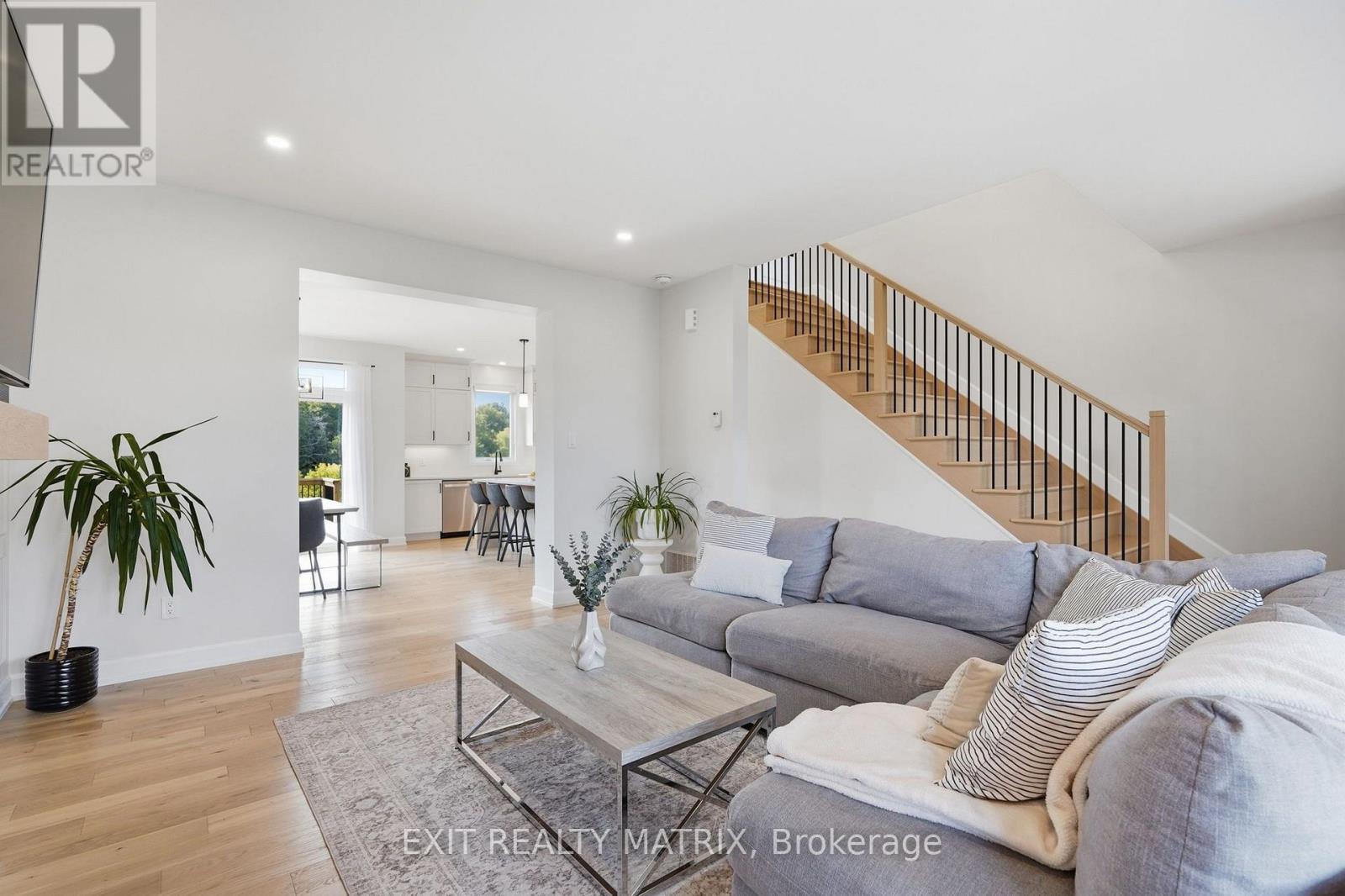 1339 Fribourg Street, Russell, Ontario  K0A 1W0 - Photo 6 - X13759776