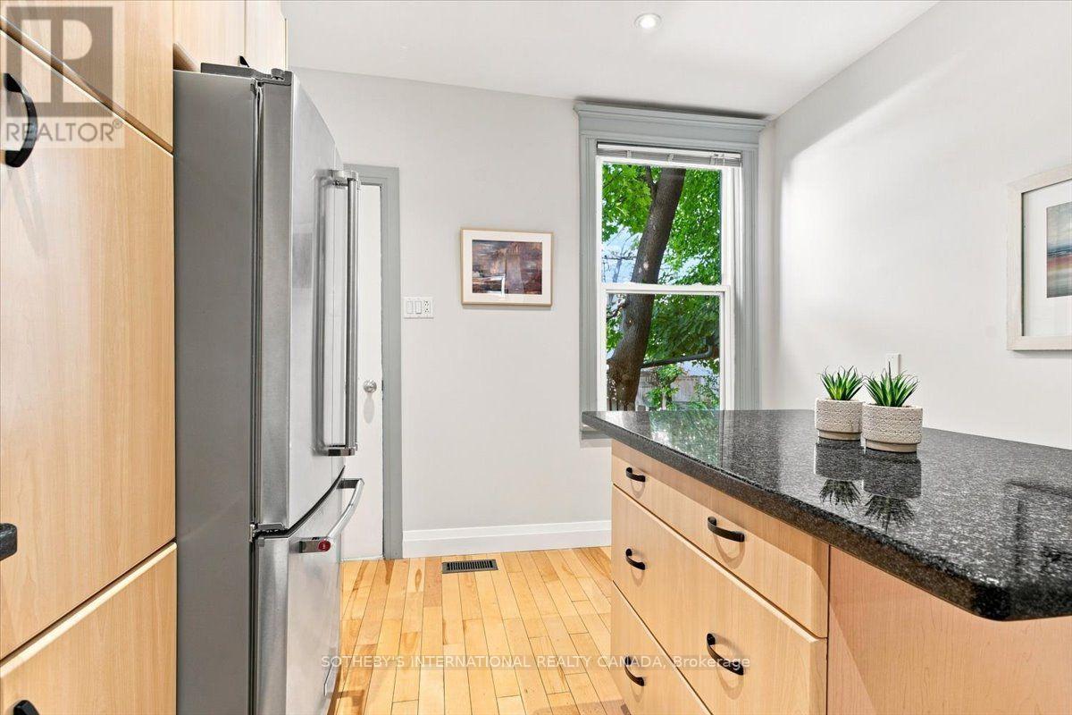 334 Albany Avenue, Toronto, Ontario  M5R 3C9 - Photo 14 - C13759802
