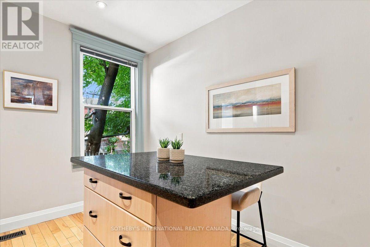 334 Albany Avenue, Toronto, Ontario  M5R 3C9 - Photo 16 - C13759802