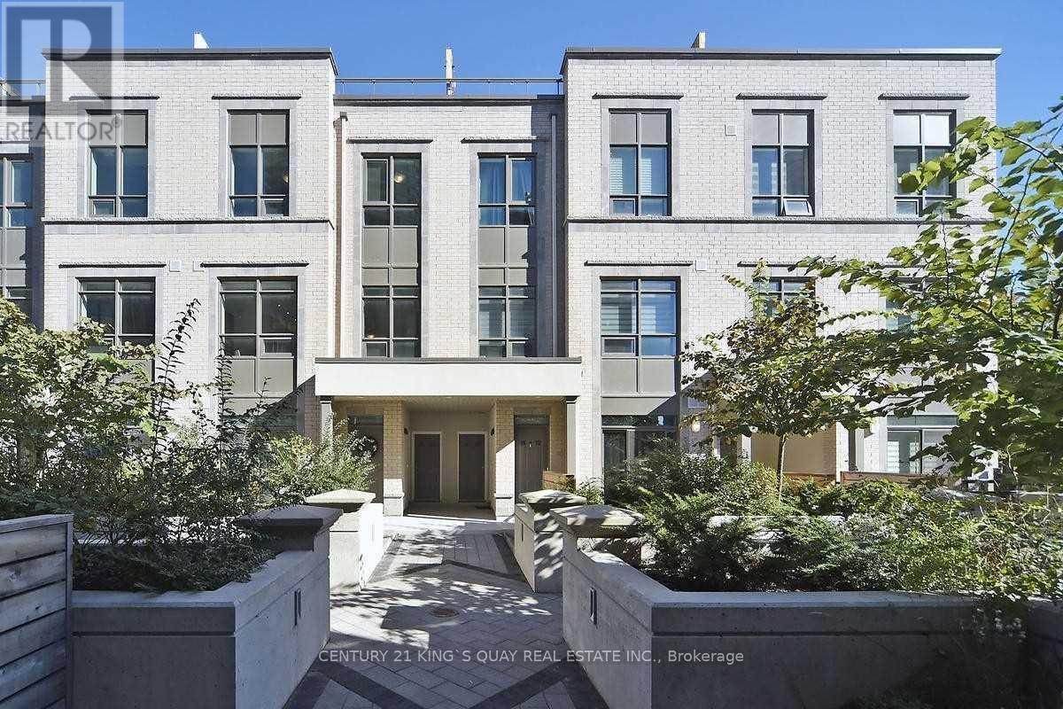 16 - 52 HOLMES AVENUE, Toronto, Ontario