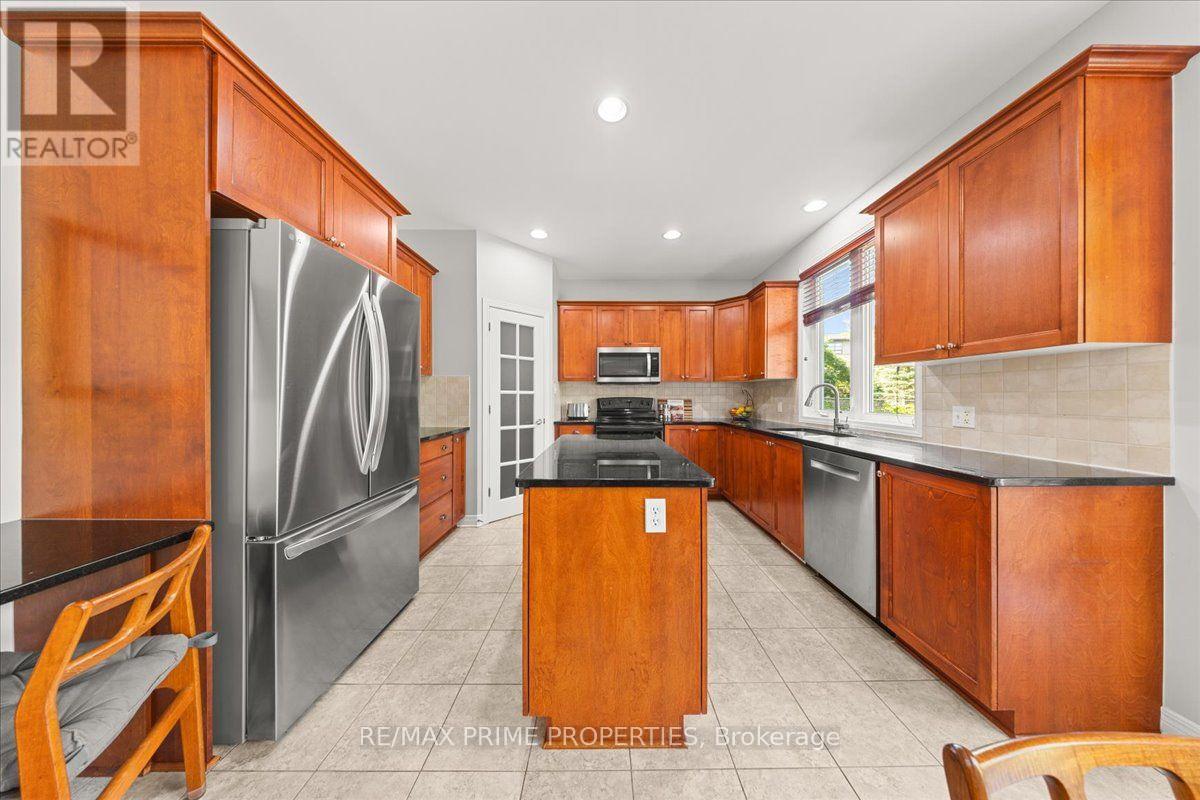 20 Quarry Ridge Drive, Ottawa, Ontario  K1C 7S2 - Photo 17 - X13759870