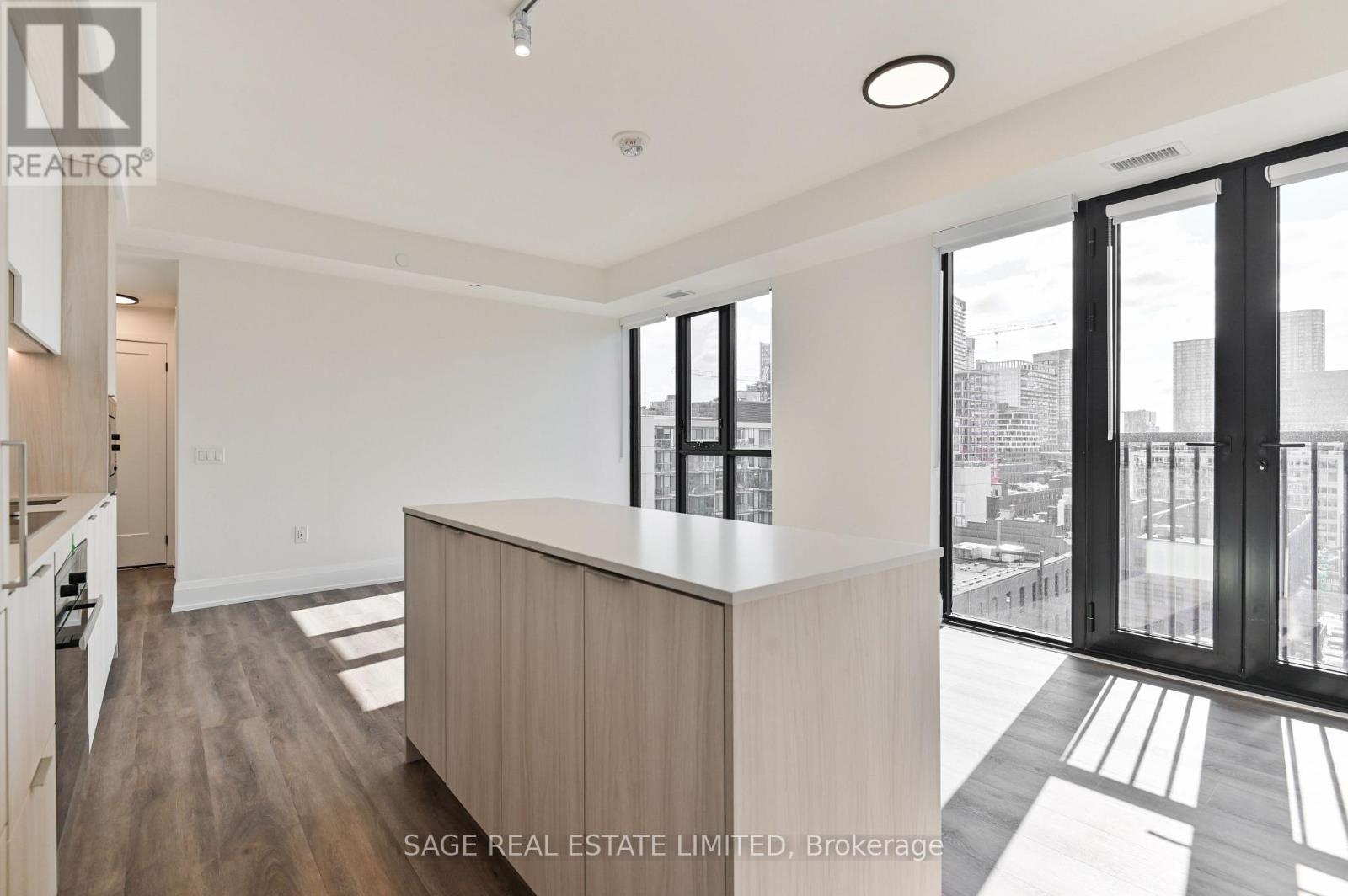 1007 - 123 Portland Street, Toronto, Ontario  M5V 0V9 - Photo 13 - C13759850