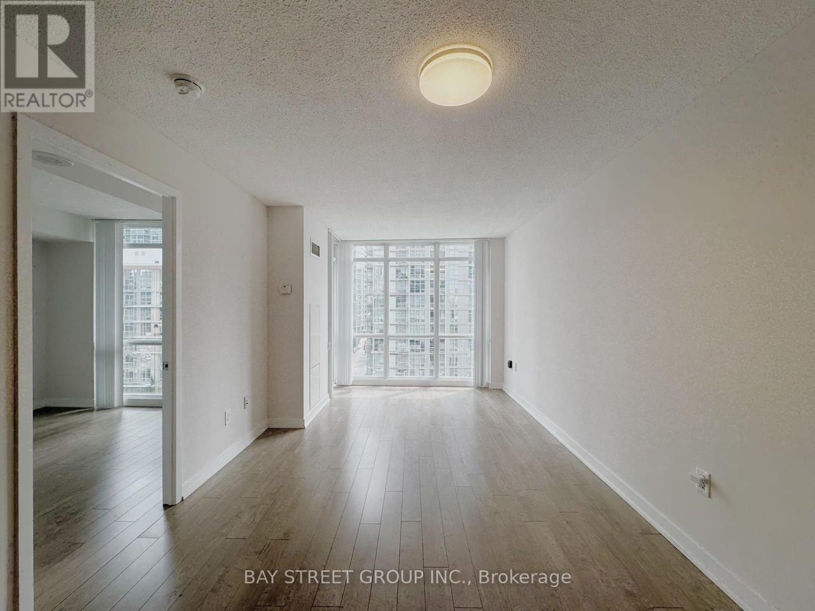 807 - 11 Brunel Court, Toronto, Ontario  M5V 3Y3 - Photo 13 - C13759898
