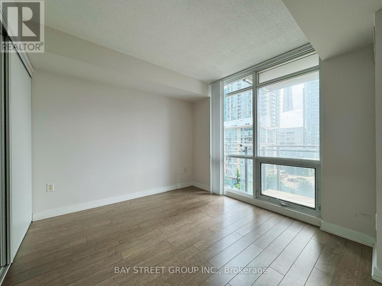 807 - 11 Brunel Court, Toronto, Ontario  M5V 3Y3 - Photo 14 - C13759898