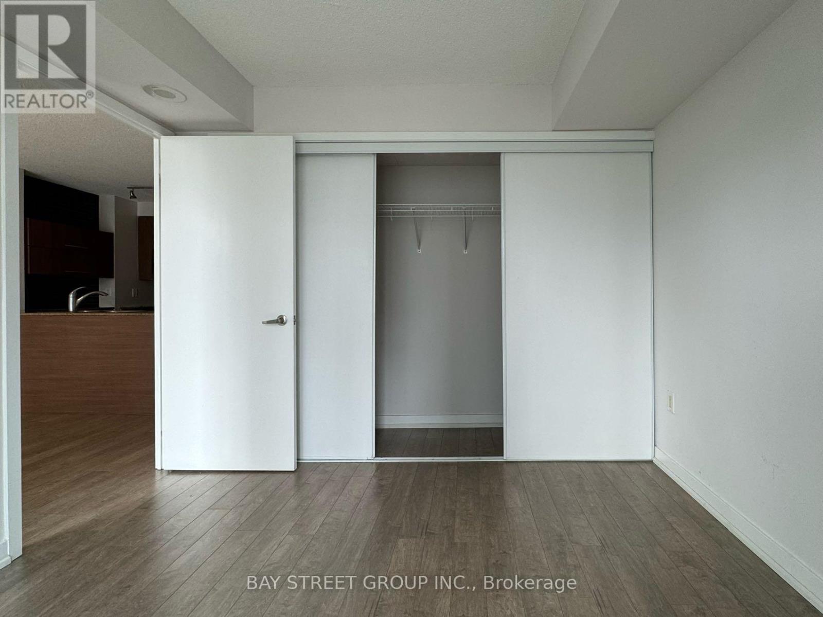 807 - 11 Brunel Court, Toronto, Ontario  M5V 3Y3 - Photo 15 - C13759898