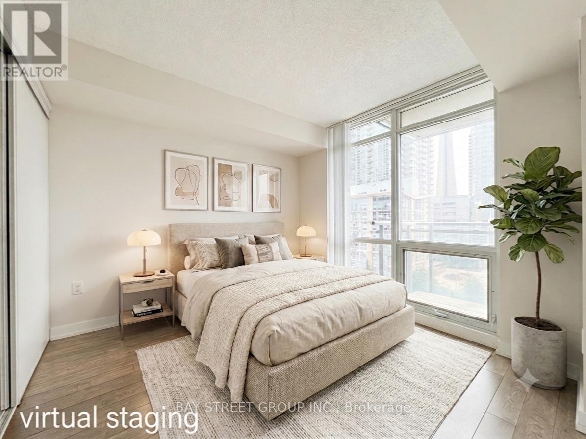 807 - 11 Brunel Court, Toronto, Ontario  M5V 3Y3 - Photo 3 - C13759898