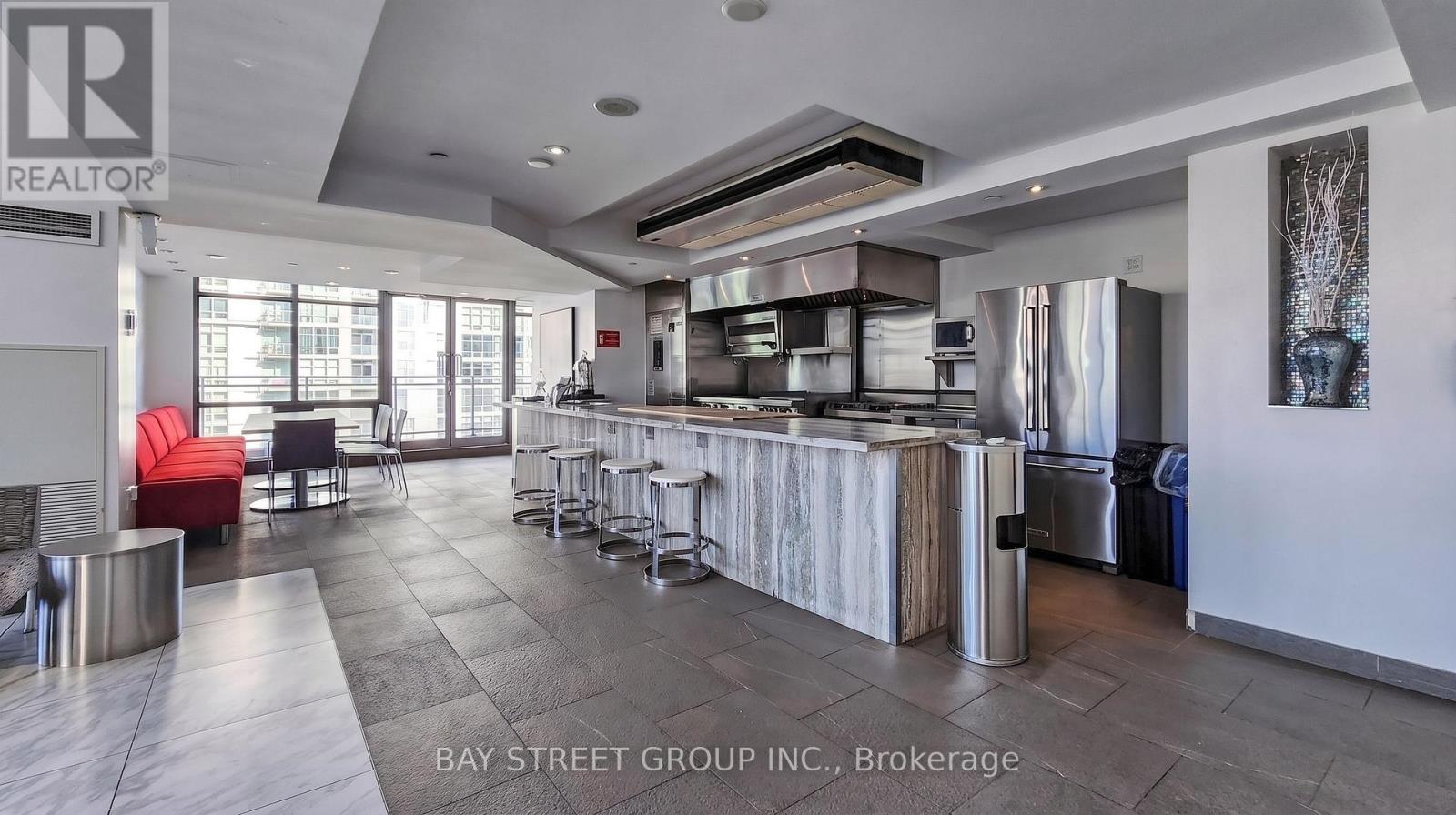807 - 11 Brunel Court, Toronto, Ontario  M5V 3Y3 - Photo 31 - C13759898
