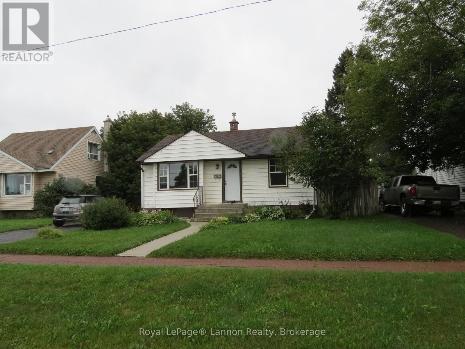 2126 Mcgregor Avenue, Thunder Bay, Ontario  P7E 5G5 - Photo 3 - X13759564