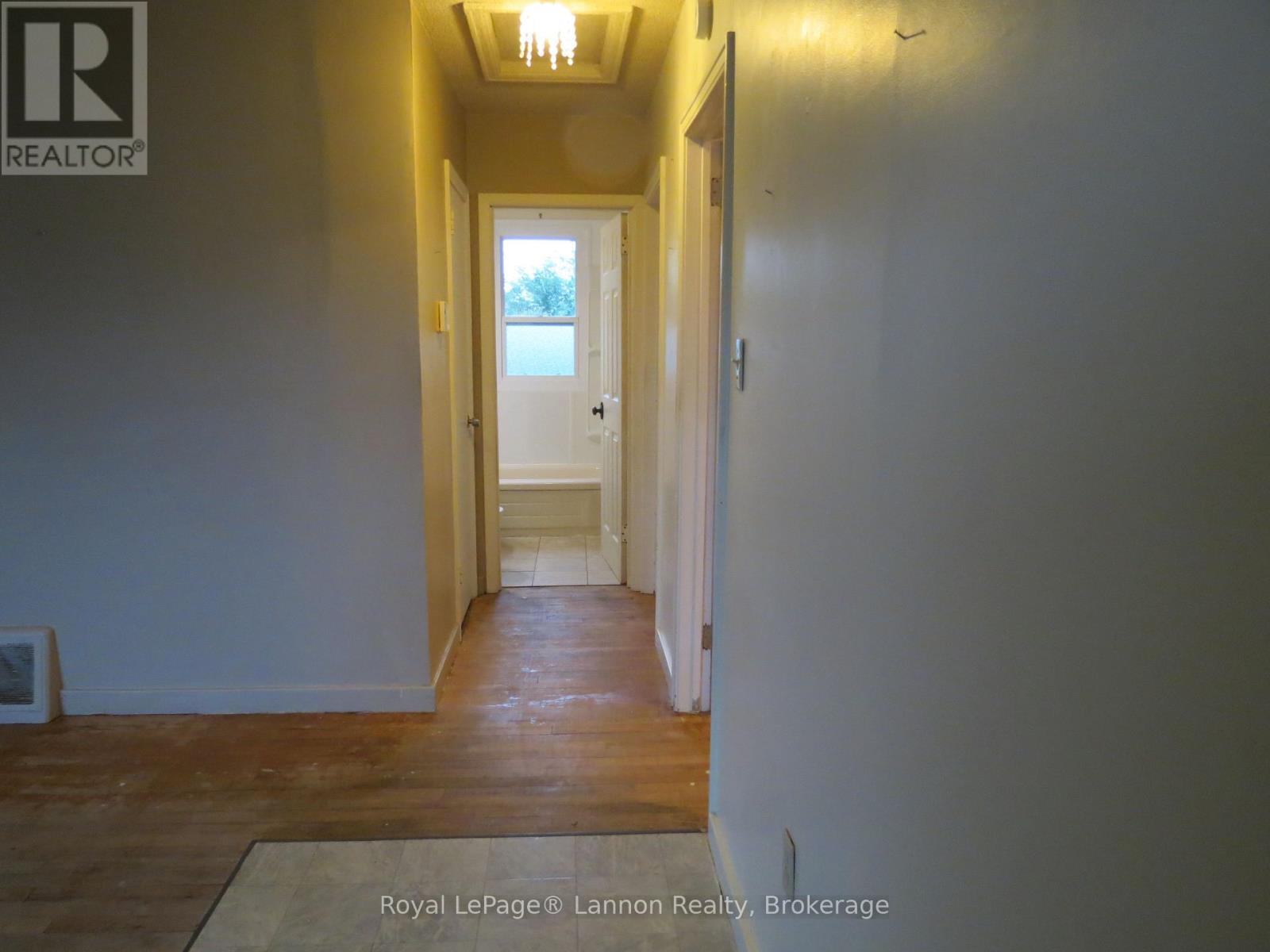 2126 Mcgregor Avenue, Thunder Bay, Ontario  P7E 5G5 - Photo 8 - X13759564