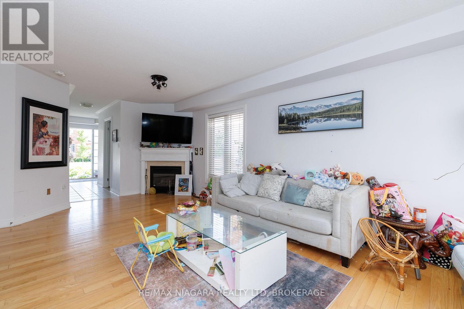 33 Colonel Lyall Street, St. Catharines, Ontario  L2P 0B3 - Photo 5 - X13759638