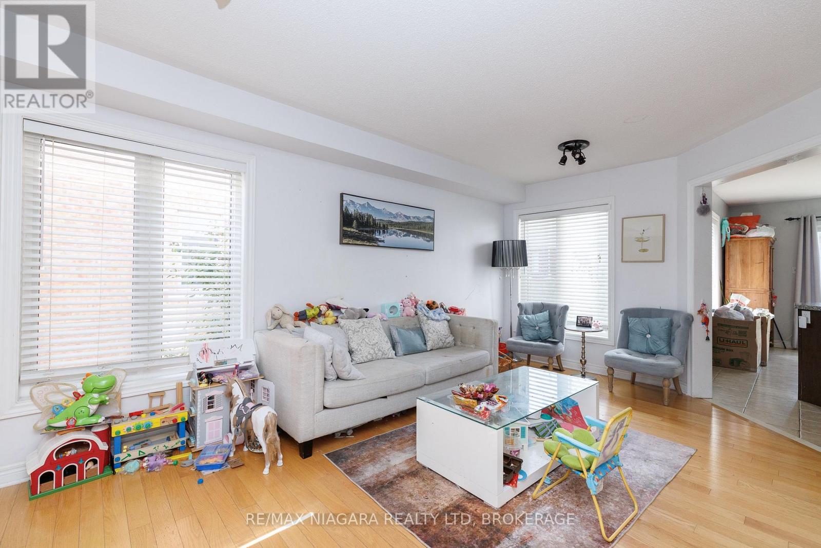 33 Colonel Lyall Street, St. Catharines, Ontario  L2P 0B3 - Photo 6 - X13759638
