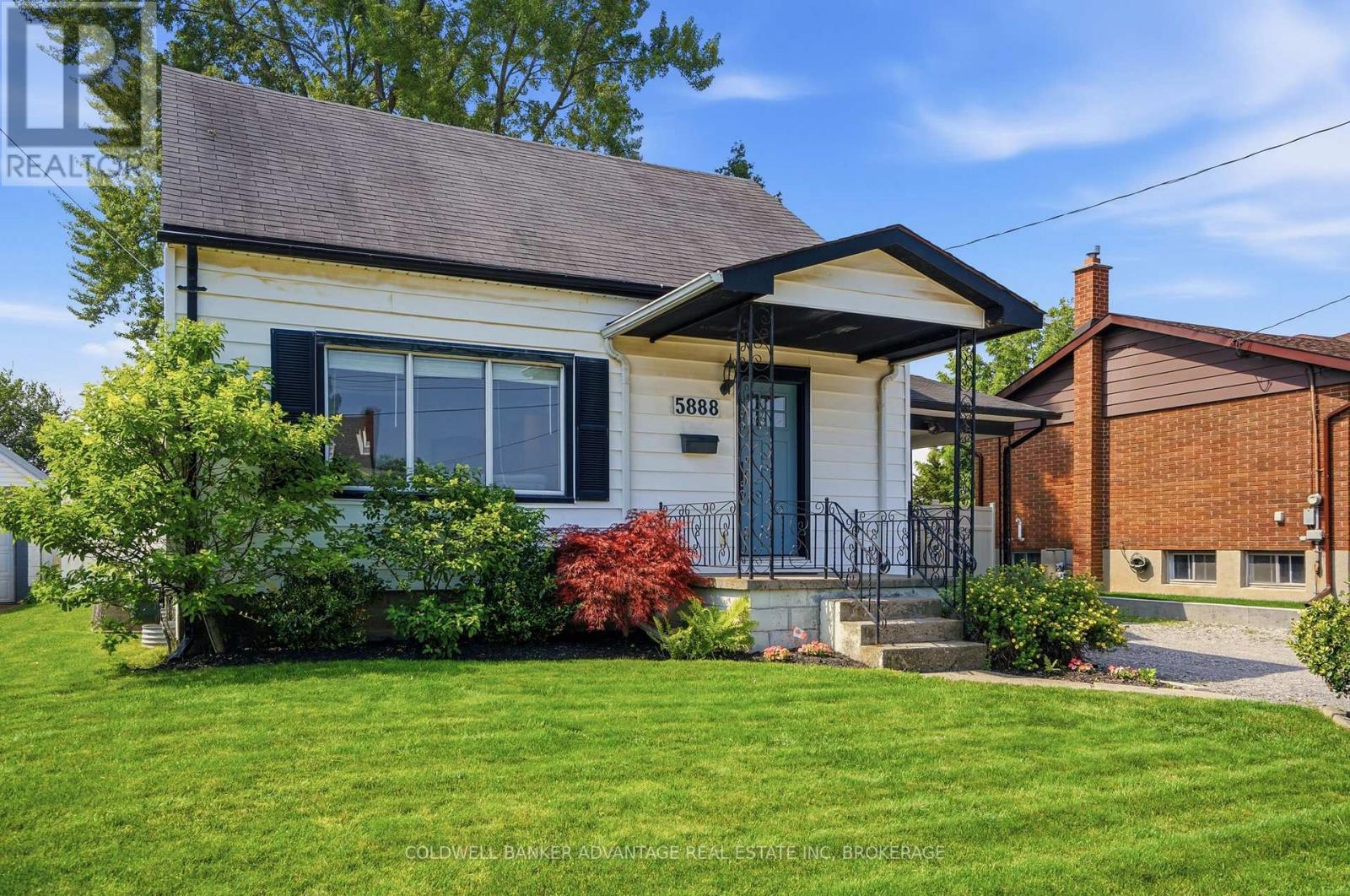 5888 Keith Street, Niagara Falls, Ontario  L2J 1J9 - Photo 2 - X13759684