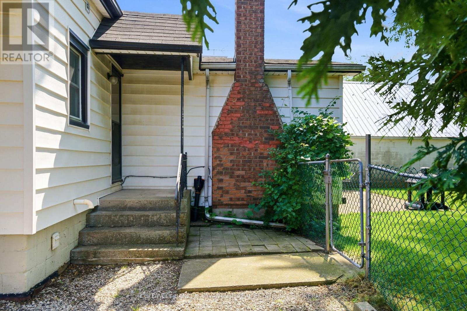 5888 Keith Street, Niagara Falls, Ontario  L2J 1J9 - Photo 4 - X13759684