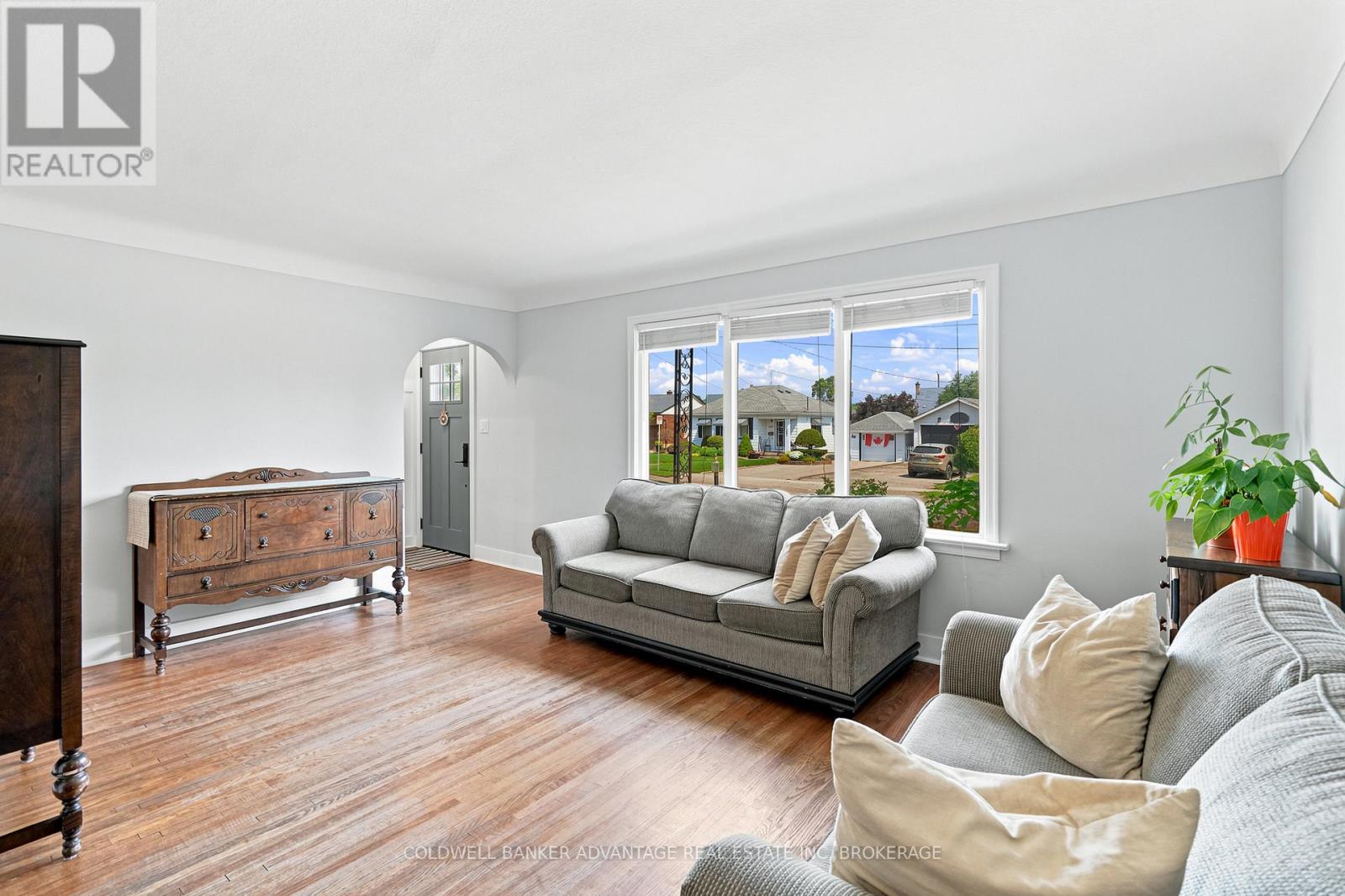 5888 Keith Street, Niagara Falls, Ontario  L2J 1J9 - Photo 7 - X13759684