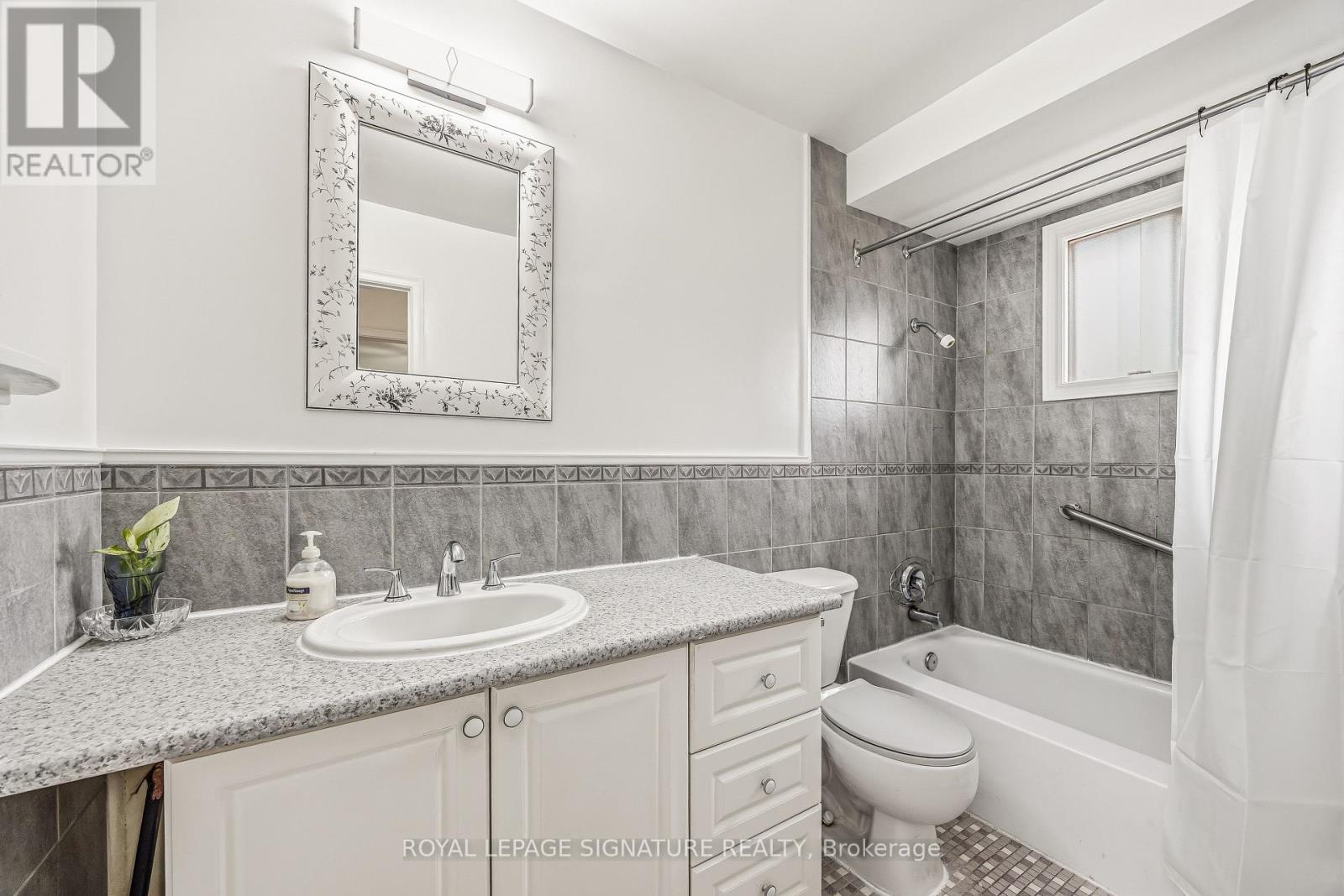 3 Presley Avenue, Toronto, Ontario  M1L 3P4 - Photo 17 - E13759552
