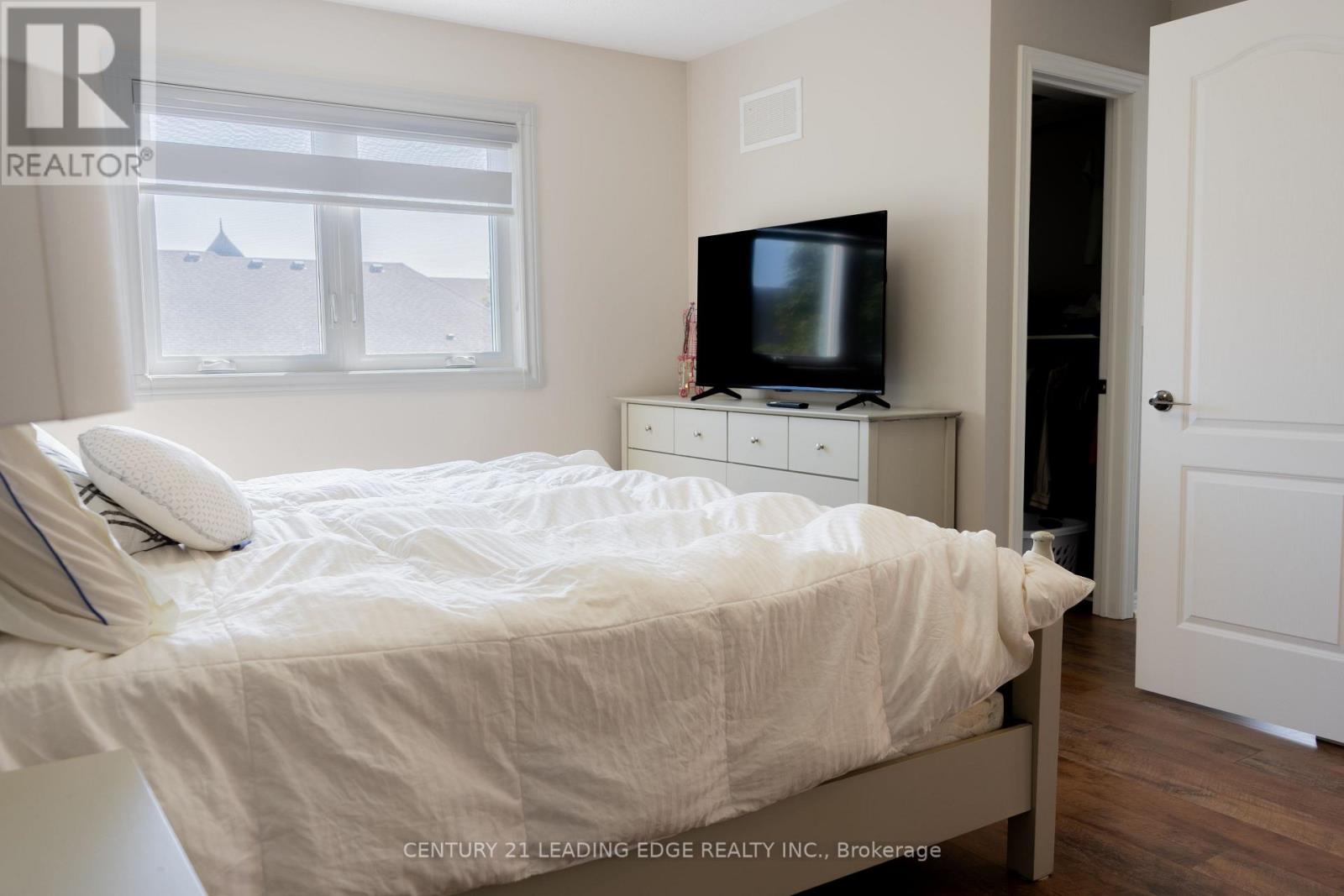 53 Ault Crescent, Whitby, Ontario  L1M 2G7 - Photo 16 - E13759674