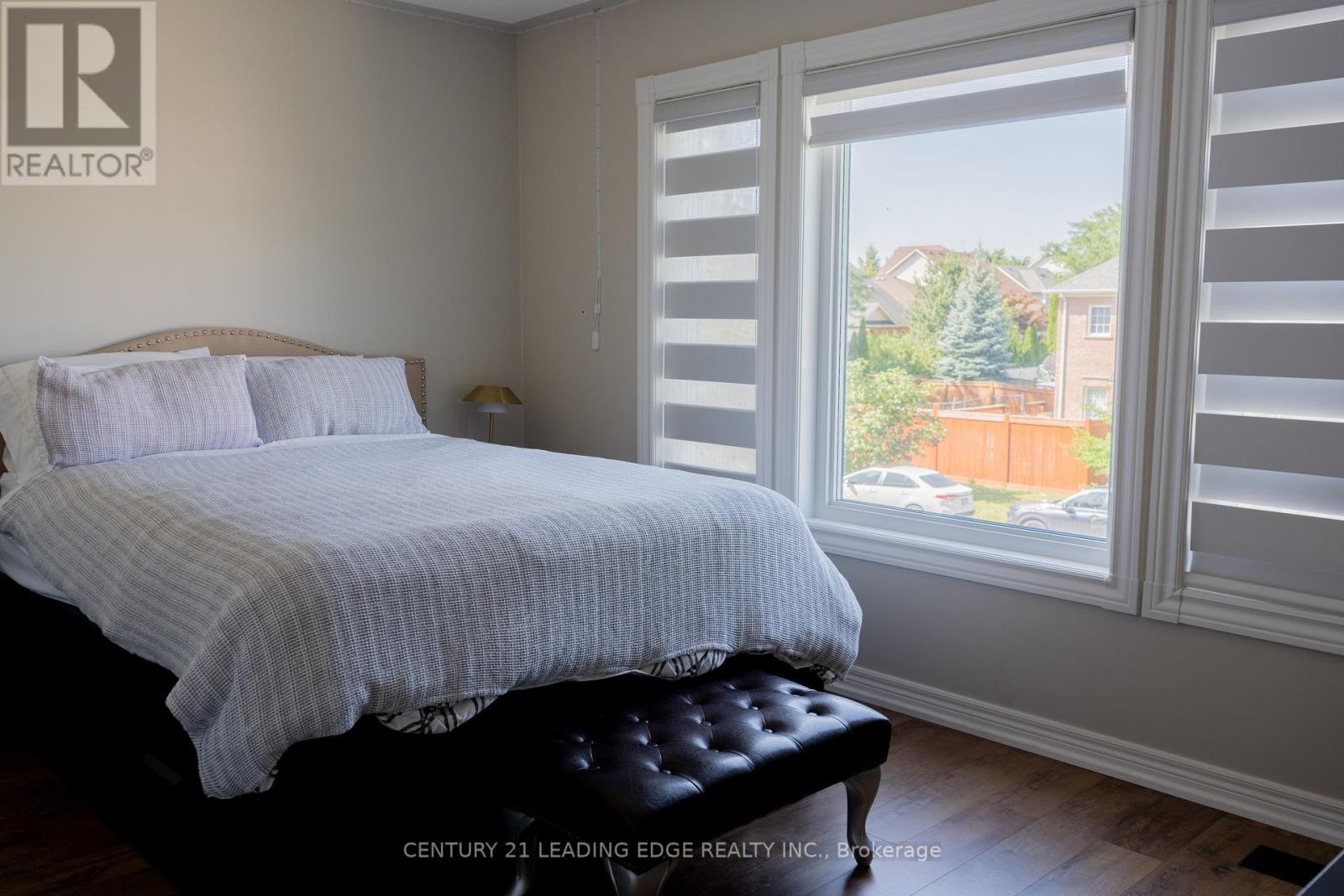 53 Ault Crescent, Whitby, Ontario  L1M 2G7 - Photo 18 - E13759674