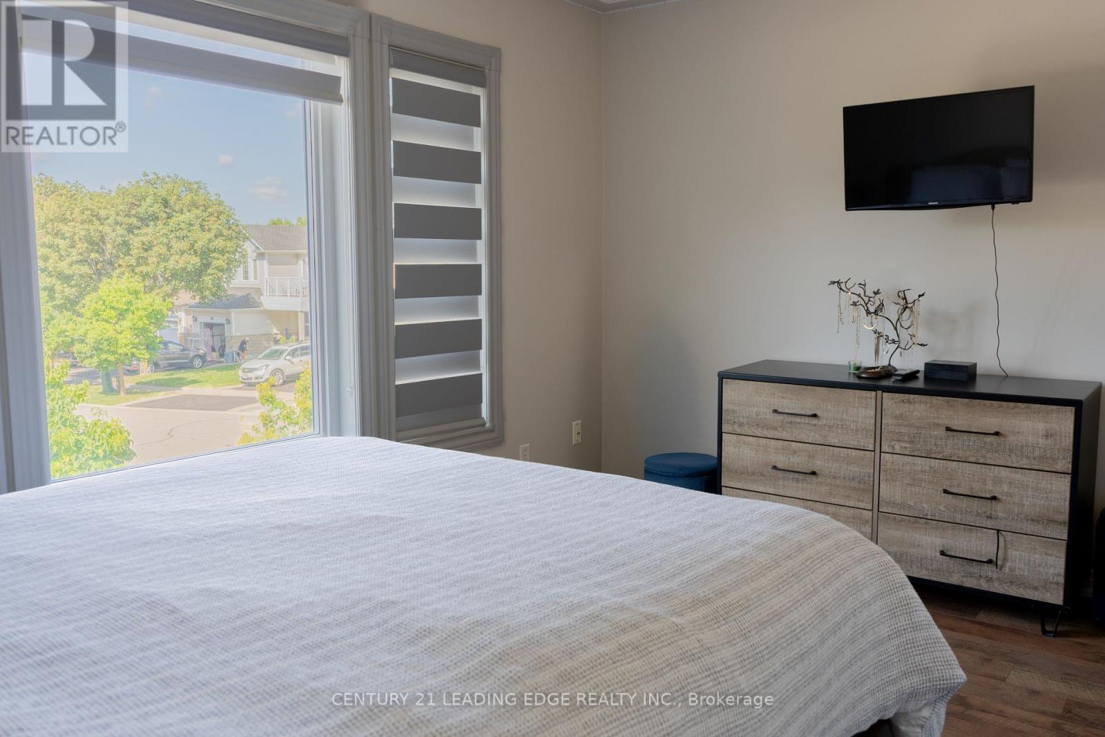 53 Ault Crescent, Whitby, Ontario  L1M 2G7 - Photo 19 - E13759674