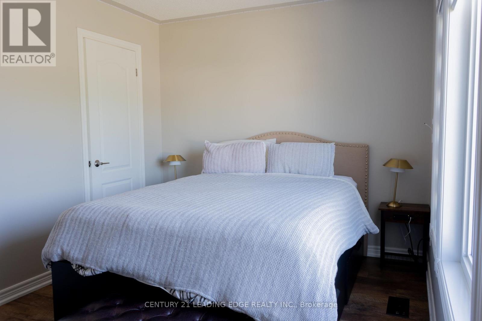 53 Ault Crescent, Whitby, Ontario  L1M 2G7 - Photo 20 - E13759674