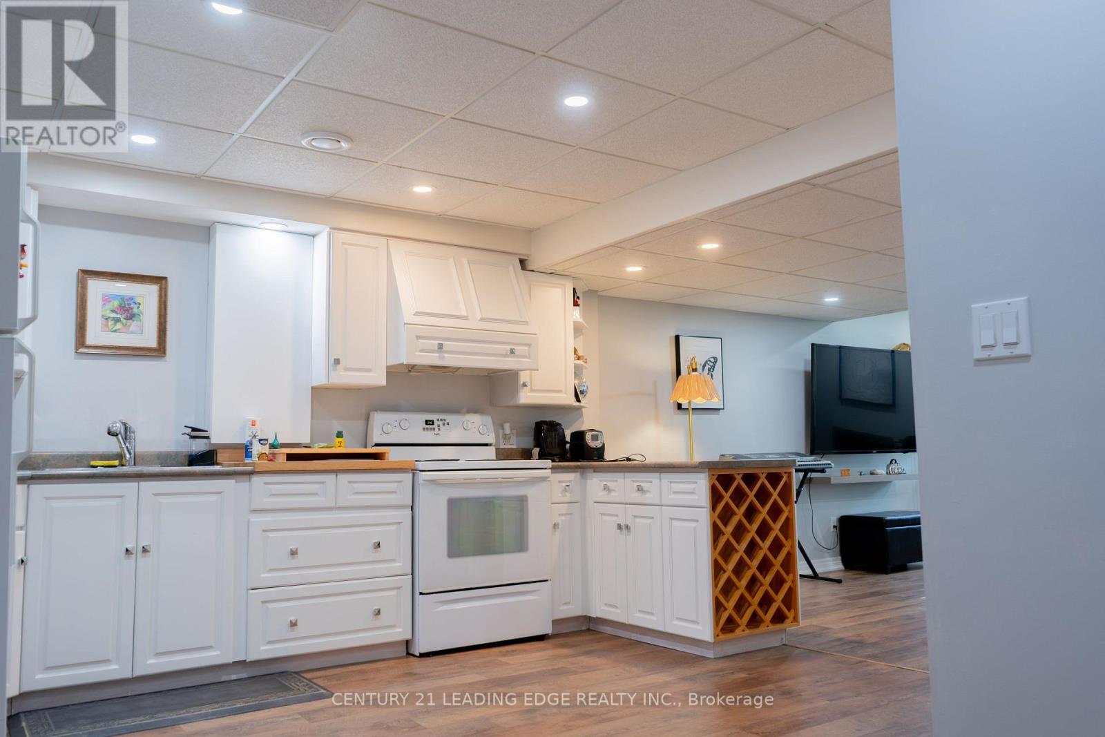53 Ault Crescent, Whitby, Ontario  L1M 2G7 - Photo 33 - E13759674