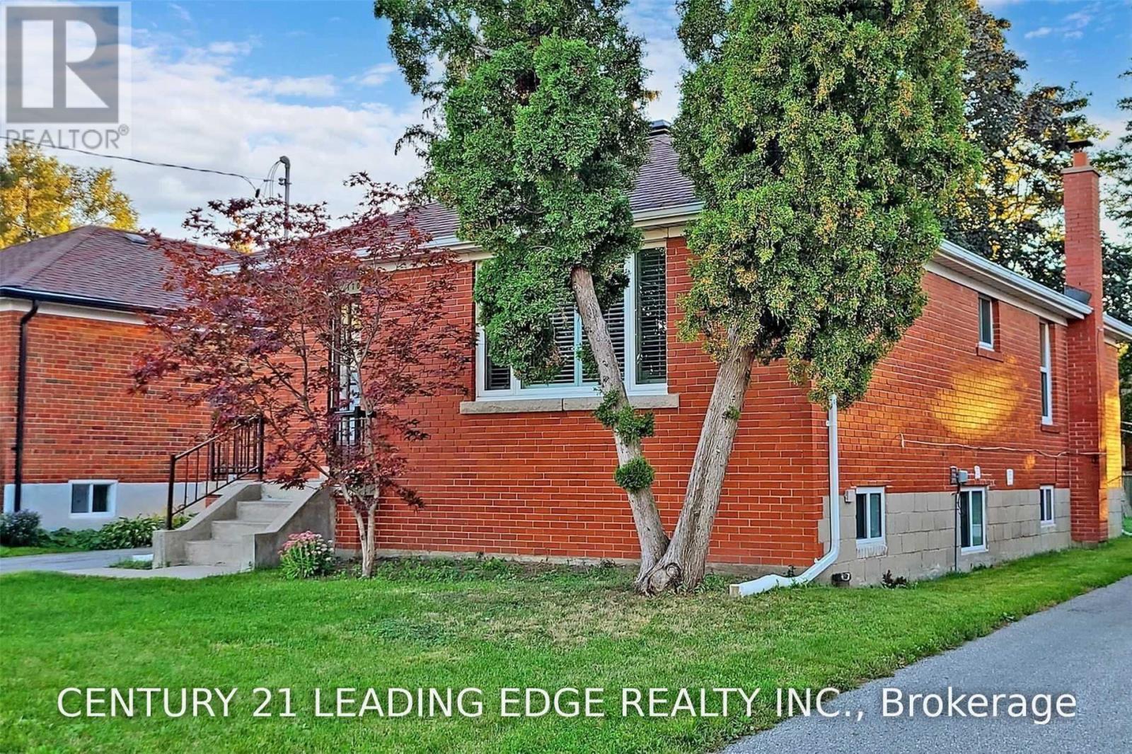 Main - 170 Ellington Drive, Toronto, Ontario  M1R 3Y3 - Photo 2 - E13759710