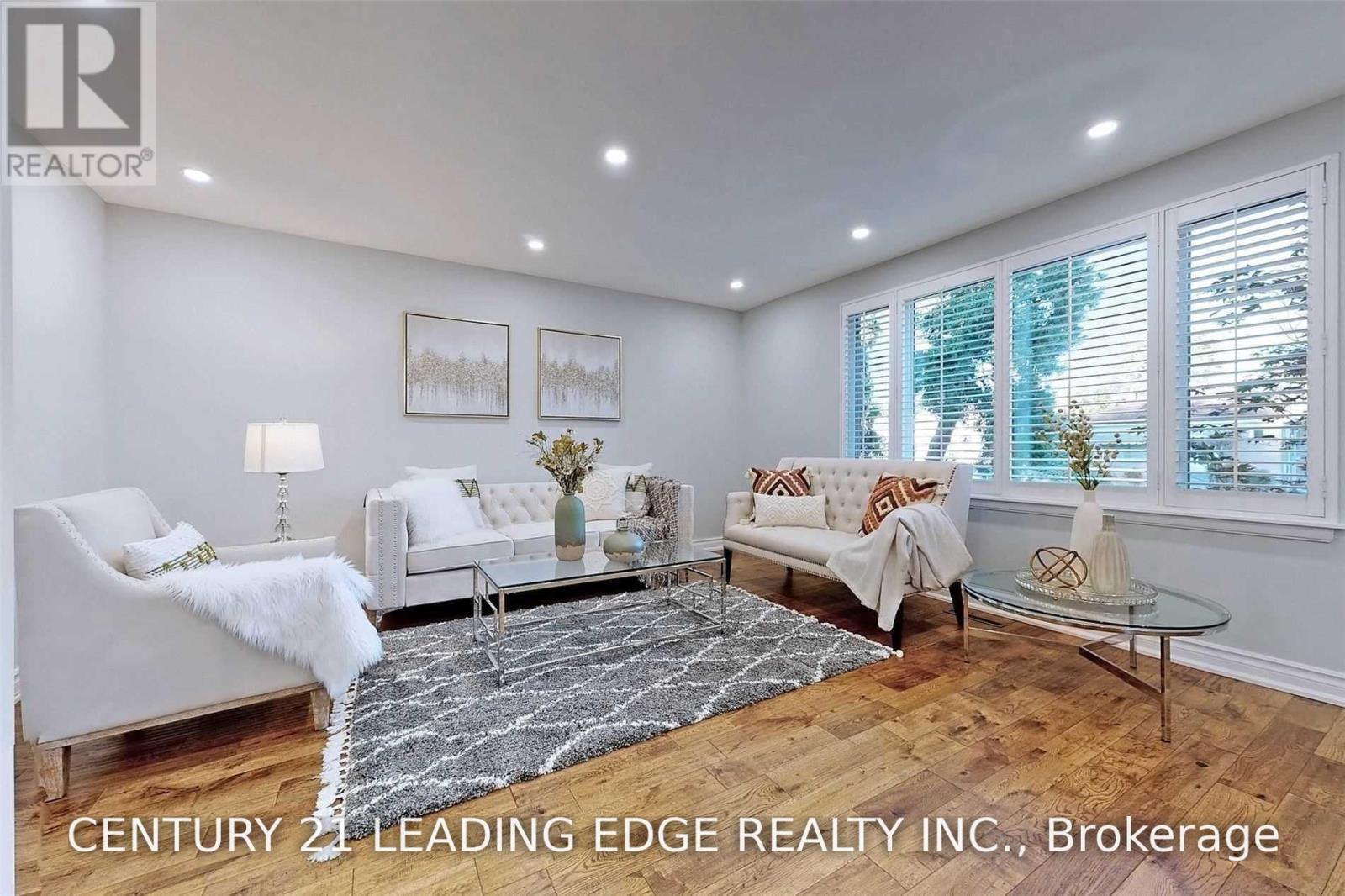 Main - 170 Ellington Drive, Toronto, Ontario  M1R 3Y3 - Photo 4 - E13759710