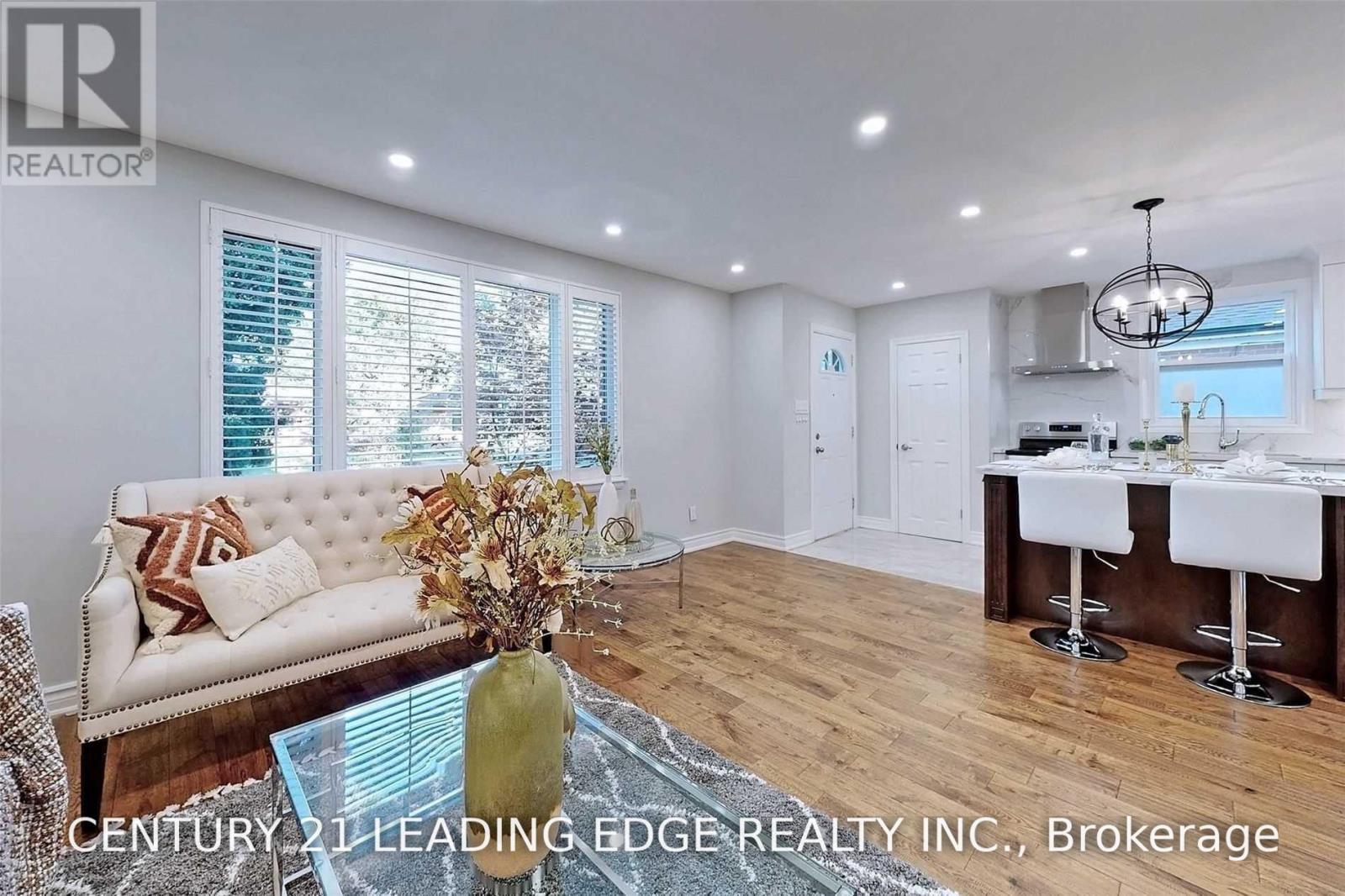 Main - 170 Ellington Drive, Toronto, Ontario  M1R 3Y3 - Photo 5 - E13759710