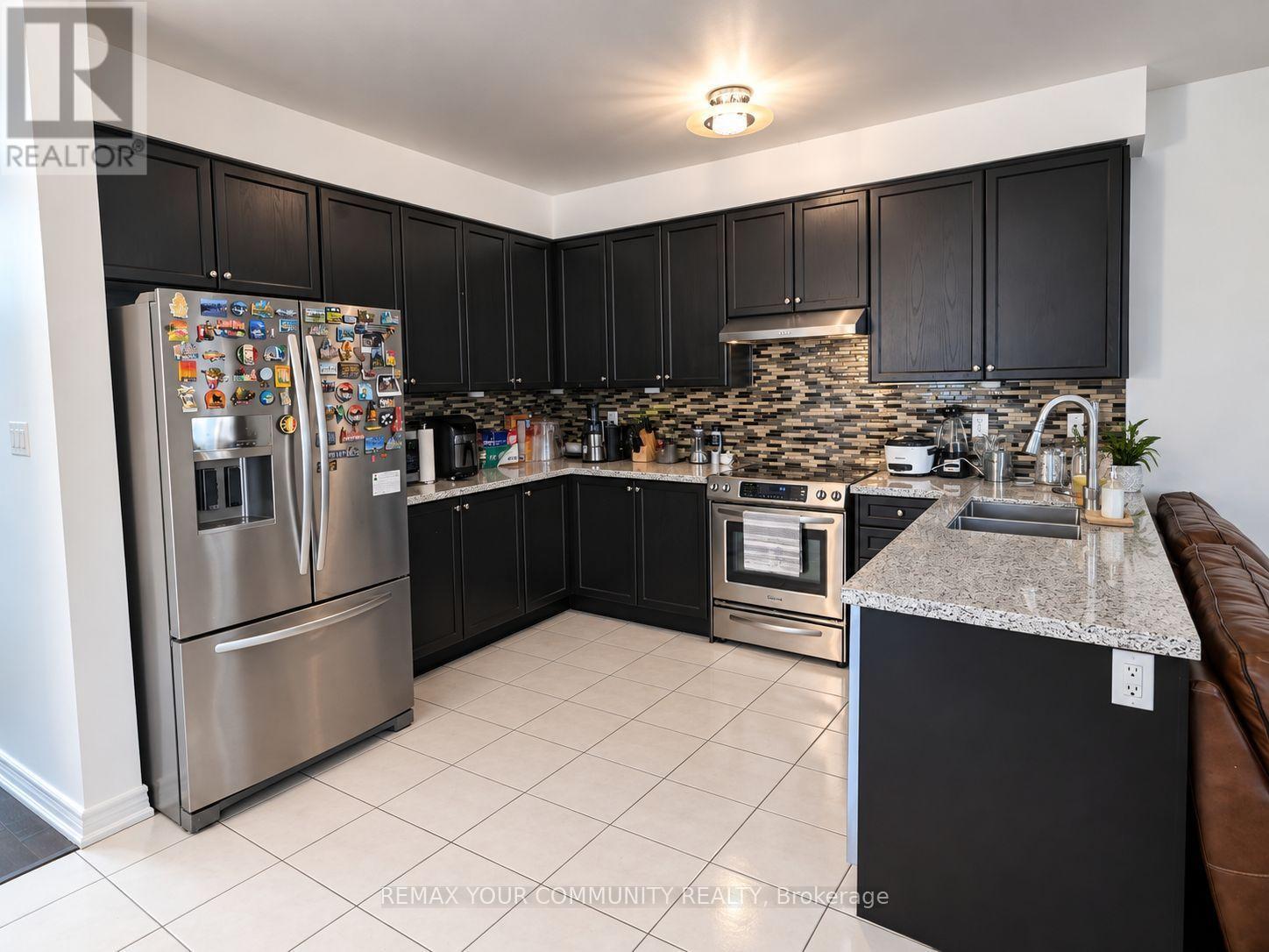 1 Lily Cup Avenue, Toronto, Ontario  M1L 0H4 - Photo 8 - E13759730