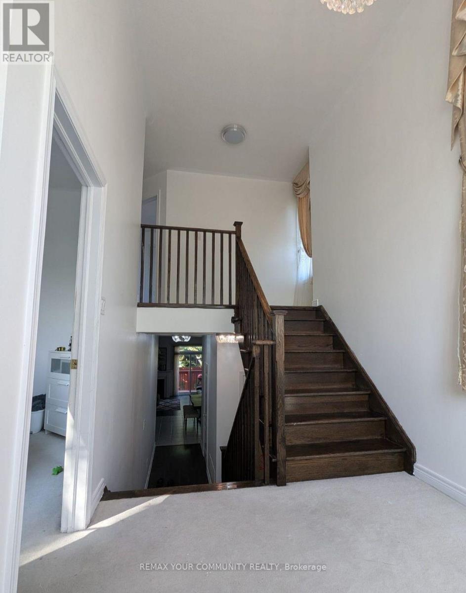 1 Lily Cup Avenue, Toronto, Ontario  M1L 0H4 - Photo 9 - E13759730
