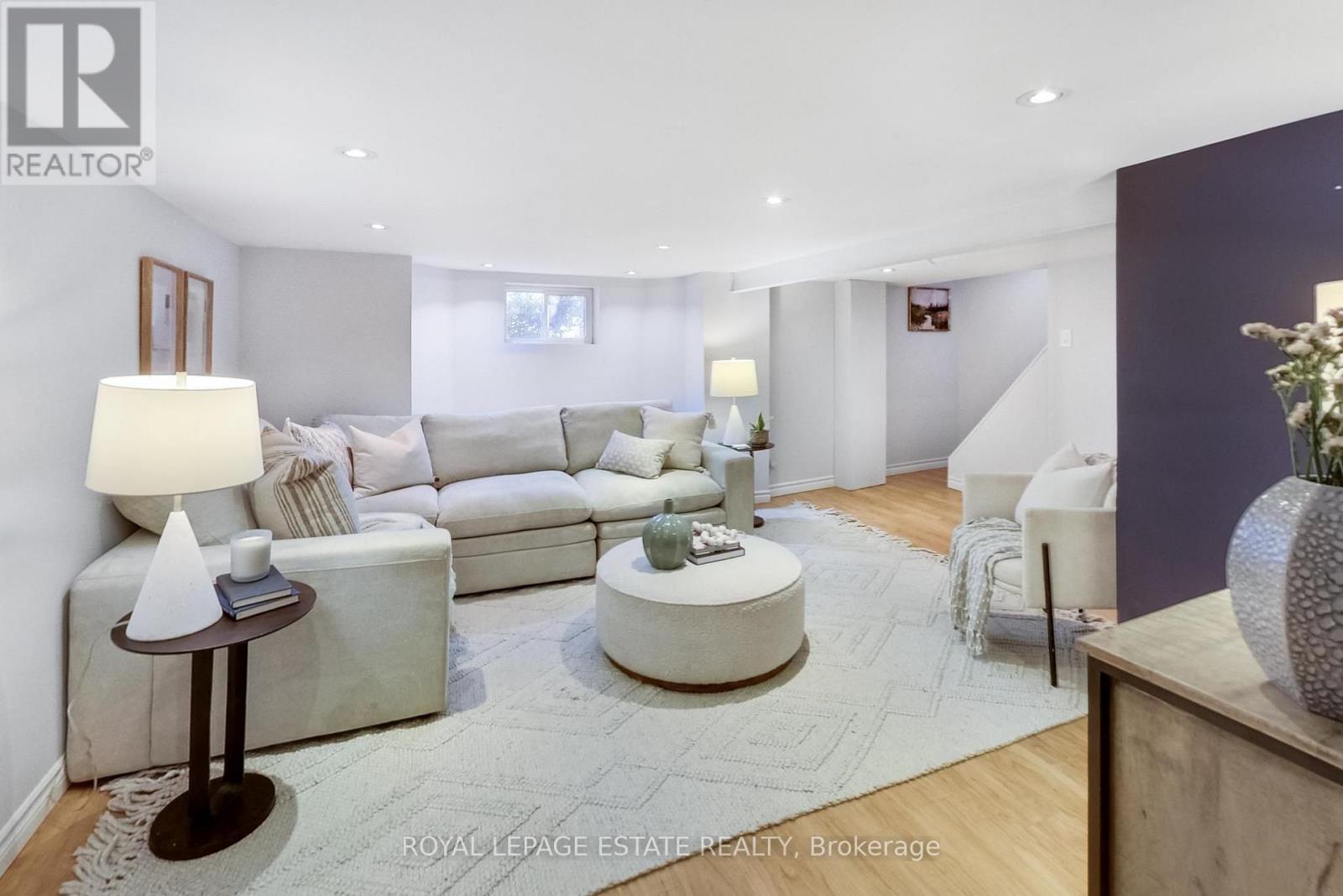 64 Wildwood Crescent, Toronto, Ontario  M4L 2K7 - Photo 15 - E13759912